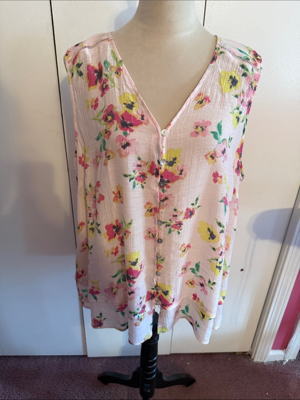 Zac & Rachel Pink Floral V-Neck Button Top